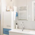 펜션 3 Bedroom Lovely In