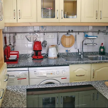 3 Bedroom Lovely In Дом отдыха *