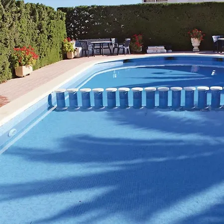 Дом отдыха 3 Bedroom Lovely In *