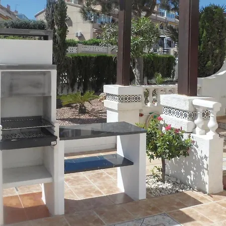 Дом отдыха 3 Bedroom Lovely In *