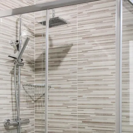 3 Bedroom Lovely In Дом отдыха Торевьиа