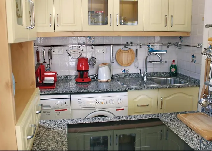 3 Bedroom Lovely In Holiday home *