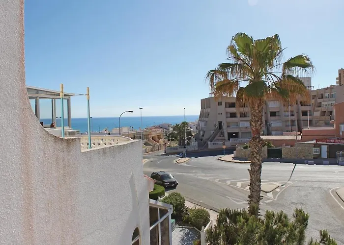 3 Bedroom Lovely In Holiday home