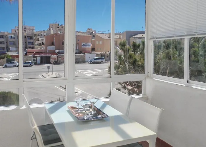 3 Bedroom Lovely In Holiday home