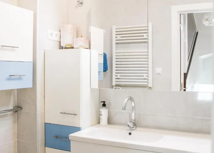 בית נופש 3 Bedroom Lovely In