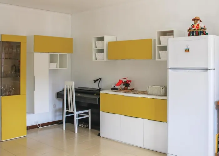 בית נופש 3 Bedroom Lovely In טורבייחה